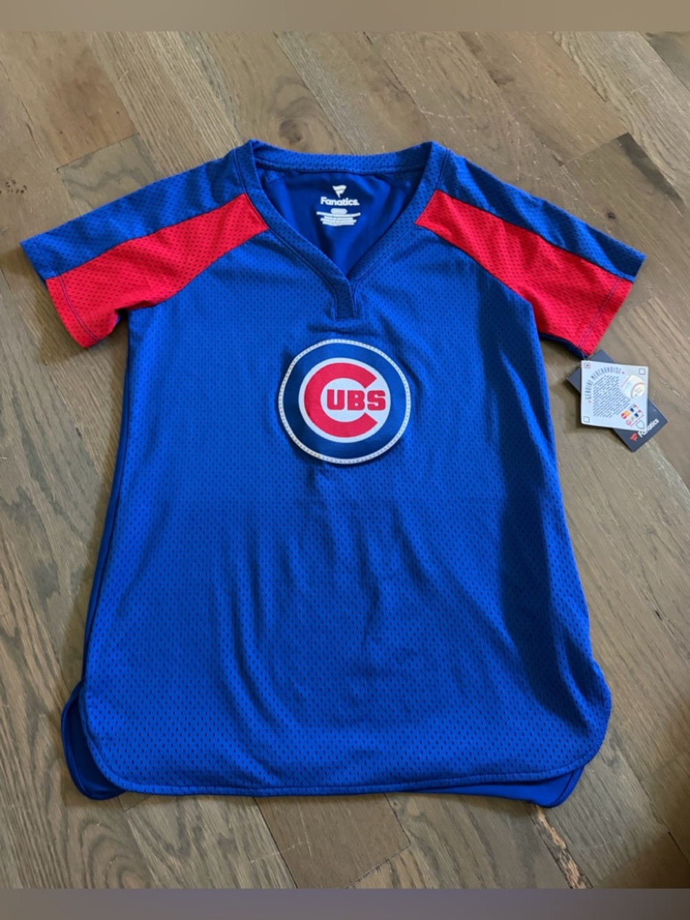 NWT women’s Chicago Cubs Jersey shirt Blue Red Short Sleeve Sz Small